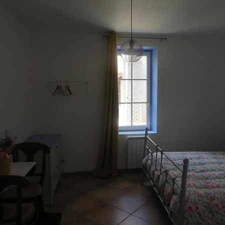 Auberge De La Petite Casserole Revest-des-Brousses Exteriér fotografie