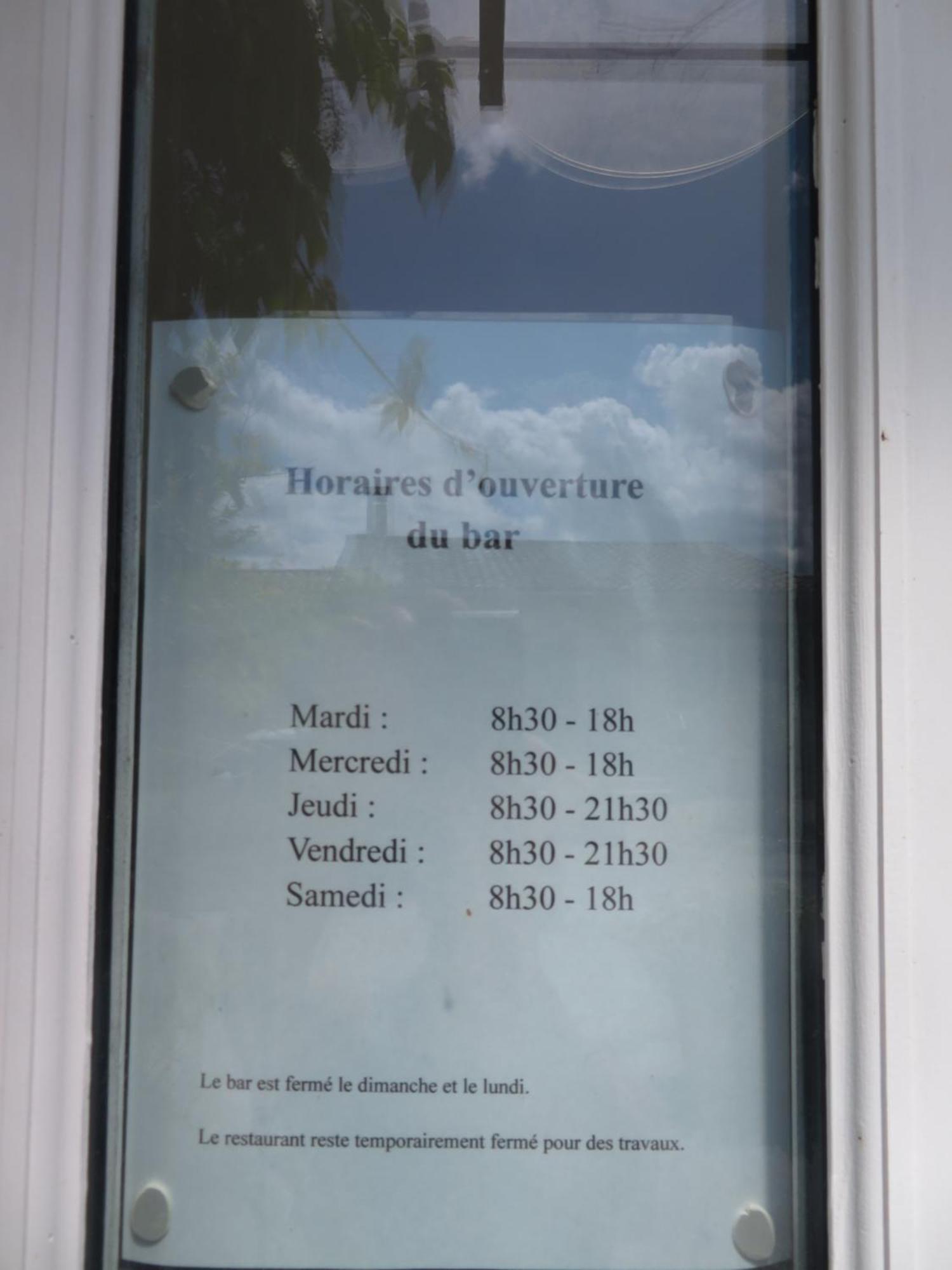 Auberge De La Petite Casserole Revest-des-Brousses Exteriér fotografie